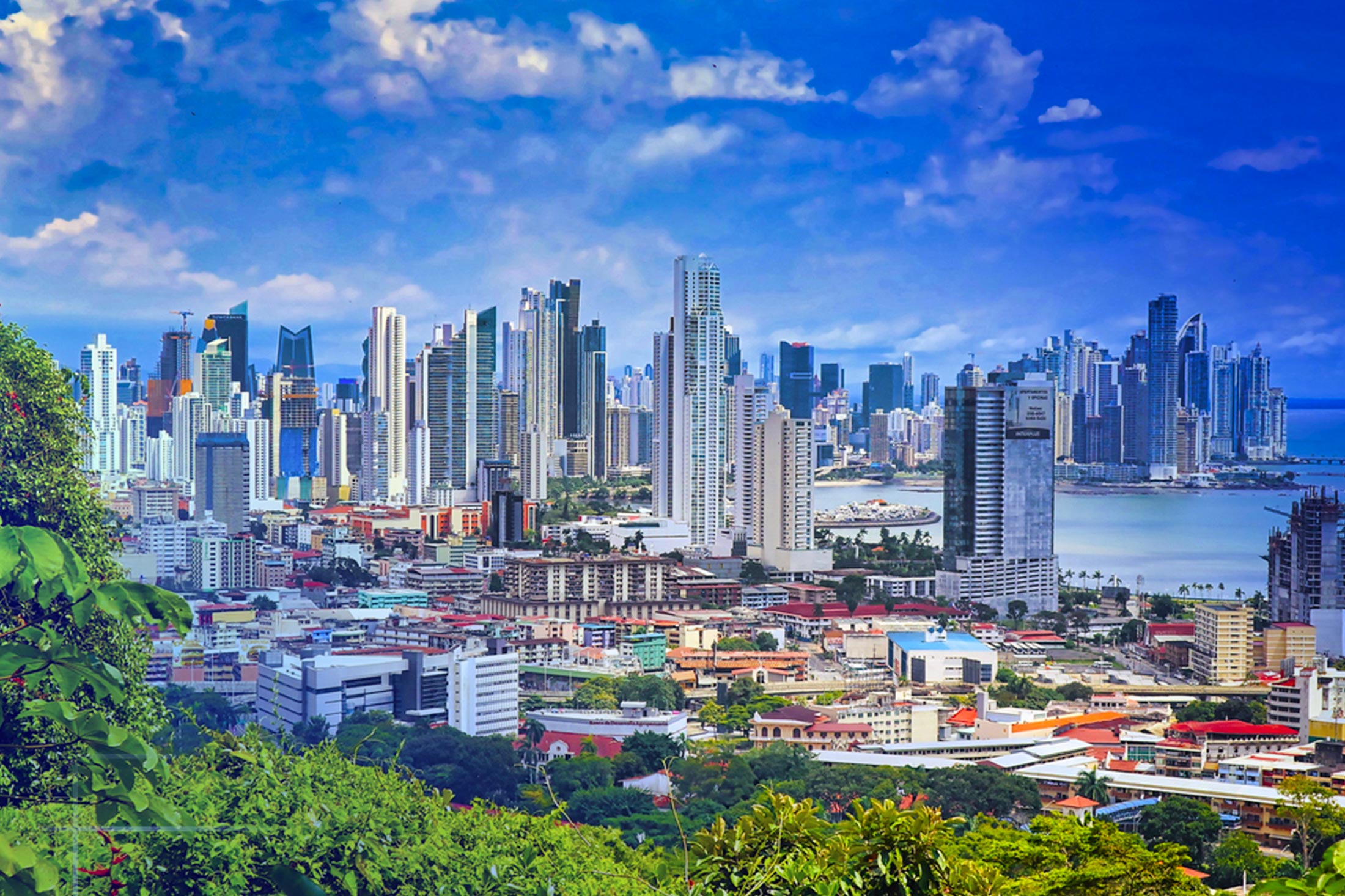 Panamá sale de la lista gris del GAFI