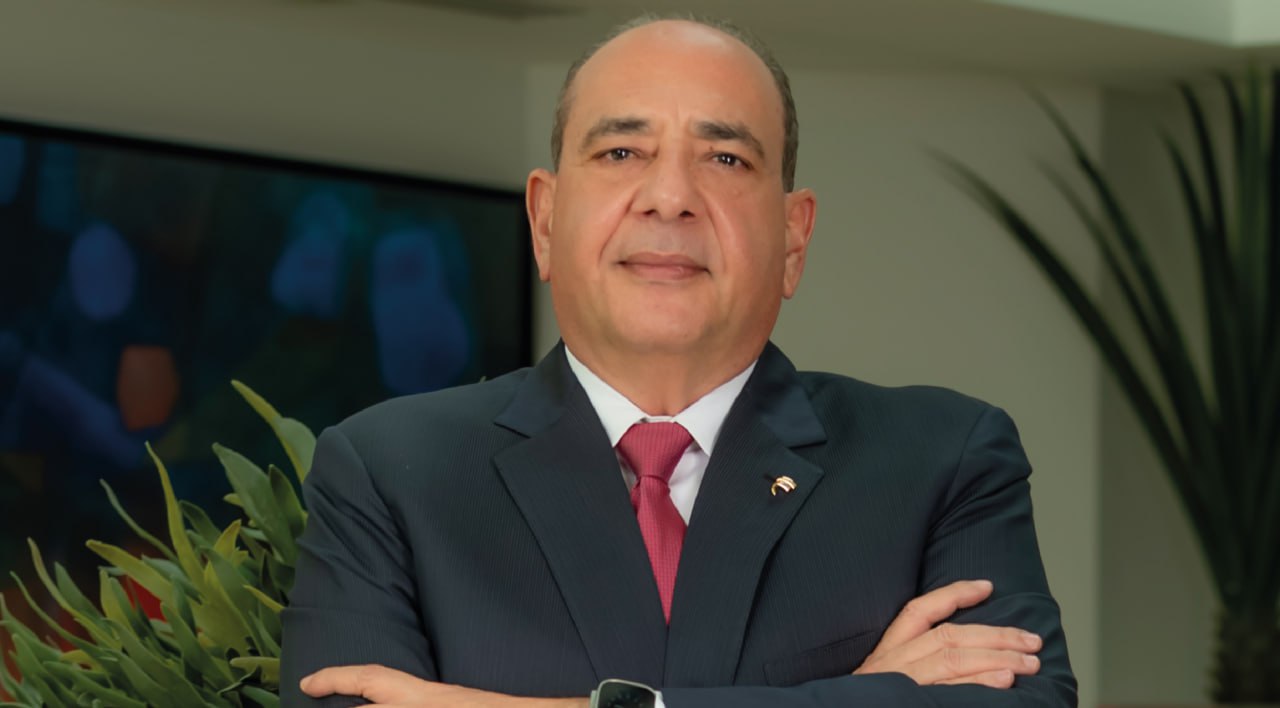 Camilo Atala: Reconocido como líder de alta confianza y entre los 500 más influyentes de América Latina.