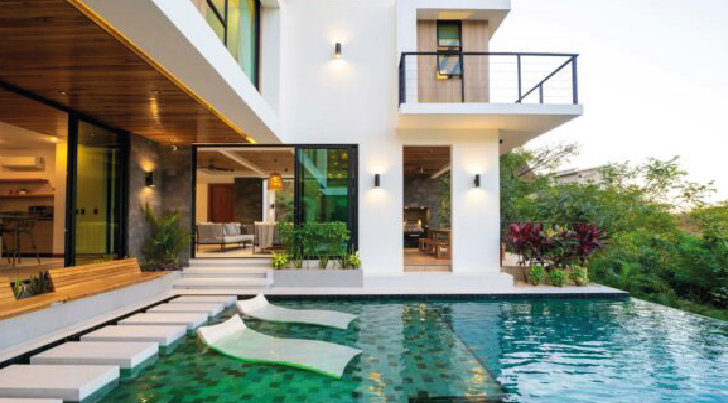 Luxury Living Costa Rica, primera empresa de bienes raíces de ultra lujo en la región en adquirir membresía exclusiva.