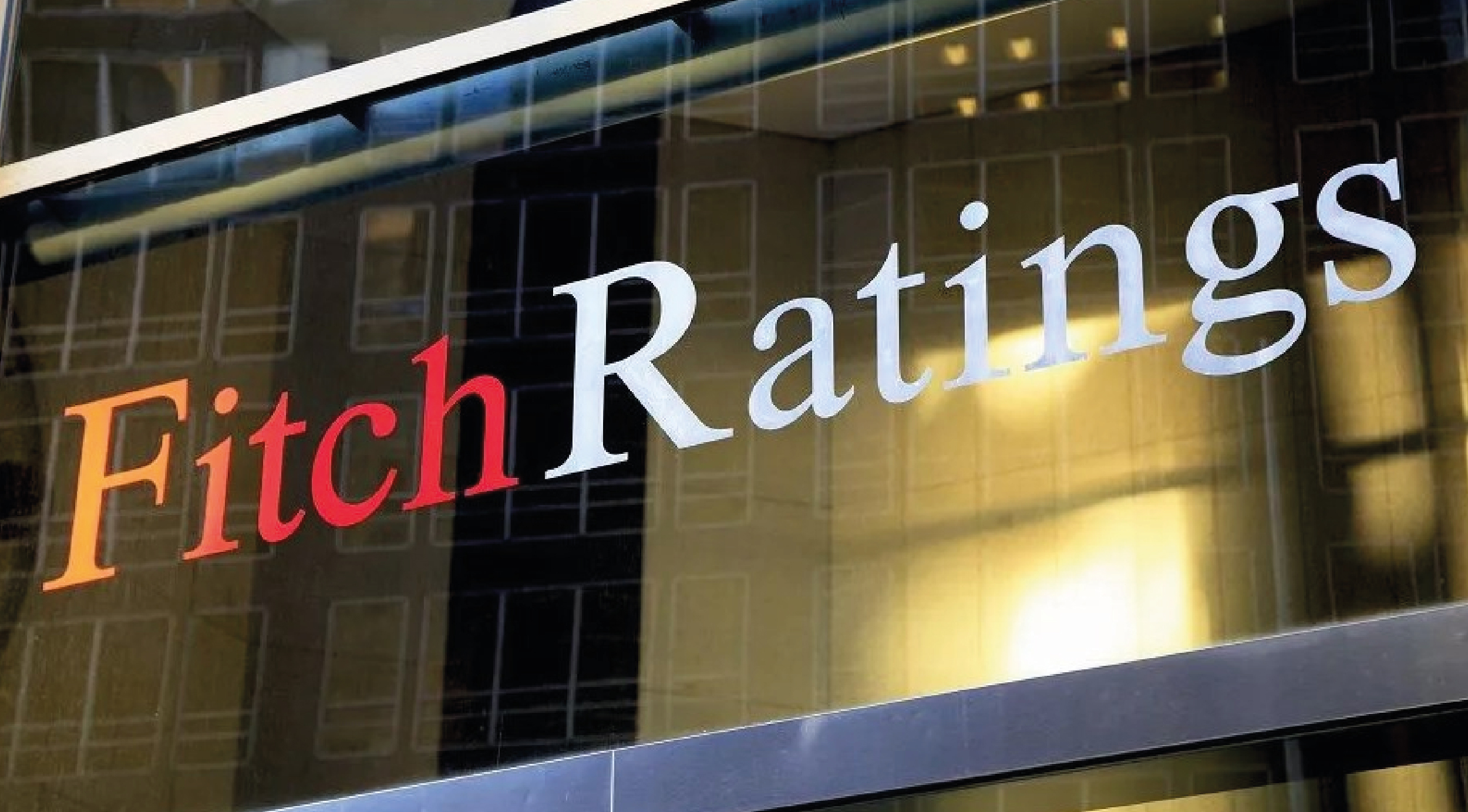 Fitch Ratings mejora la calificación crediticia de El Salvador a ‘B-‘ tras acuerdo con el FMI.